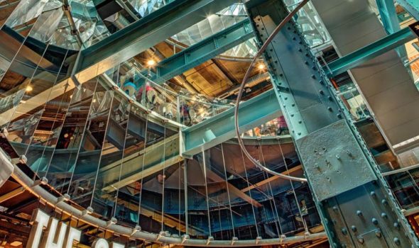 Innanmätet av den pint som Guinness Storehouse är byggt kring. Foto: Guiness Storehouse